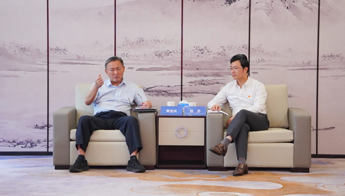 樟木头镇党委书记黄淦洪一行莅临xcsports调研指导